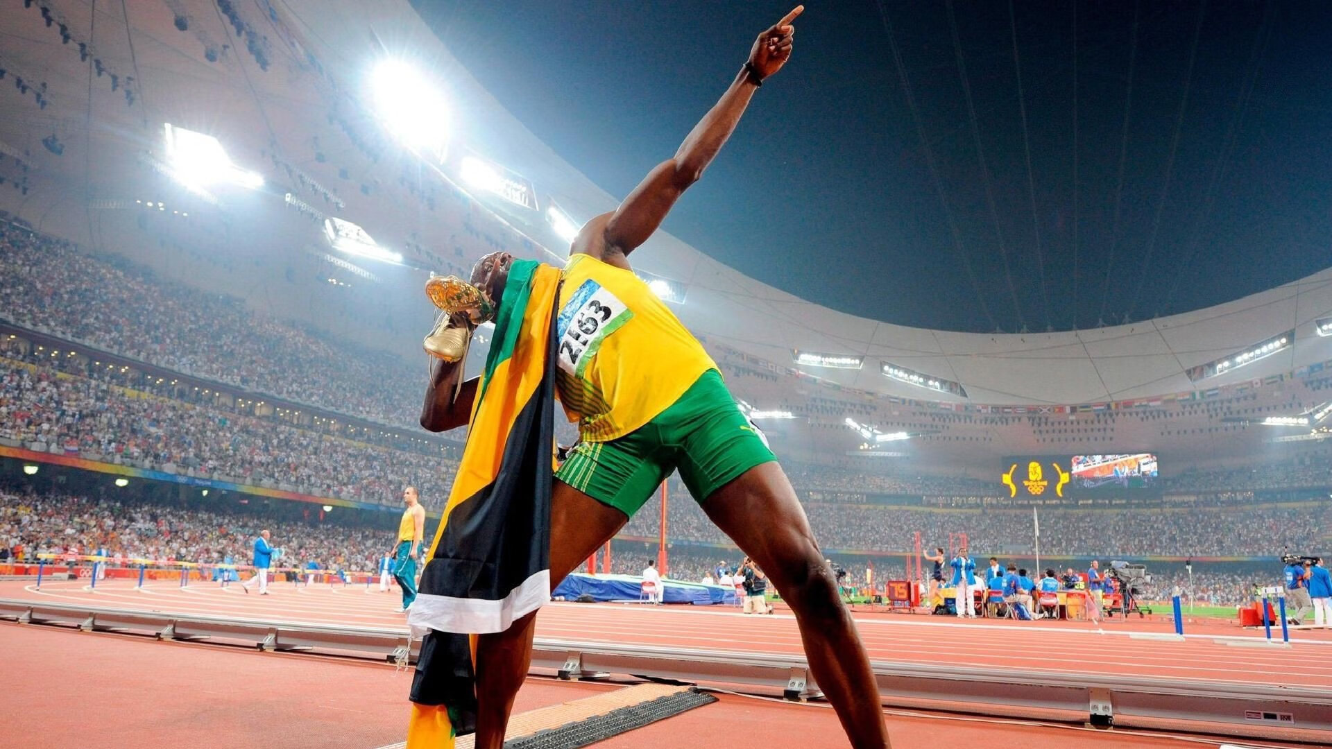 德甲关键战，教练点评比赛亮点，德甲冠军教练